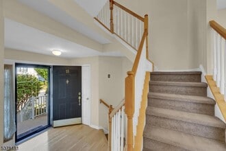 18 Brock Ln in Hackettstown, NJ - Building Photo - Building Photo