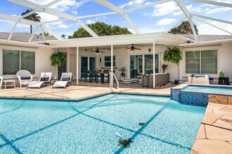 990 Nottingham Dr in Naples, FL - Building Photo - Building Photo