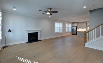 2027 Blue Bayou Blvd in Johns Island, SC - Foto de edificio - Building Photo