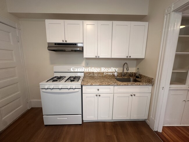 875 Massachusetts Ave, Unit 24T in Cambridge, MA - Building Photo - Building Photo