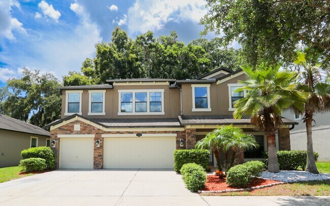property at 1208 Oakcrest Dr