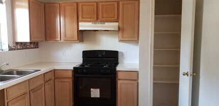 1840 Old Creek Dr in Rosenberg, TX - Building Photo - Building Photo