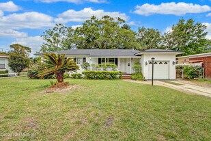 6418 Terry Parker Dr N in Jacksonville, FL - Building Photo