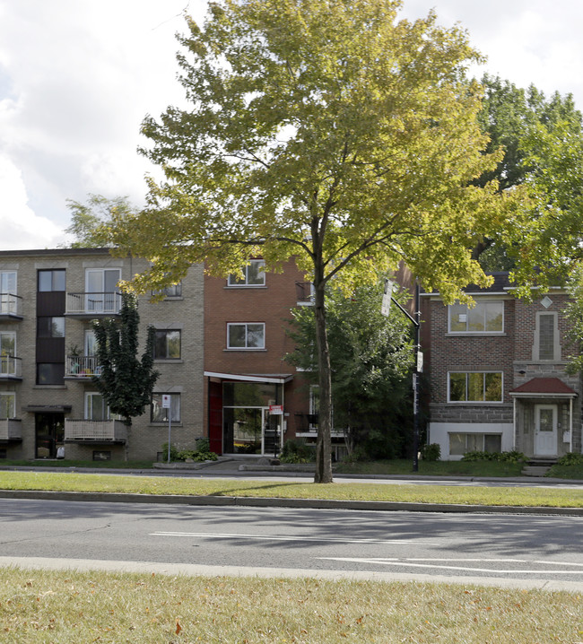 2470 Henri-Bourassa E in Montréal, QC - Building Photo - Primary Photo