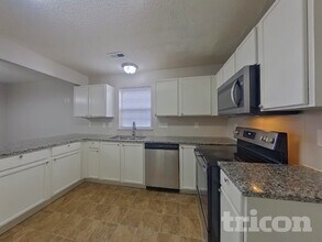 3337 Braden Dr in Charlotte, NC - Foto de edificio - Building Photo