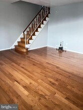 7316 Hill Rd in Philadelphia, PA - Building Photo - Building Photo