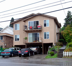 Thorn 5 Apartments in Seattle, WA - Building Photo - Building Photo