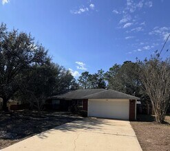 205 Villacrest Dr in Crestview, FL - Building Photo - Building Photo