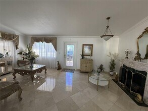 14831 Kendale Lakes Blvd in Miami, FL - Building Photo - Building Photo