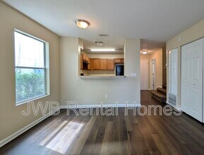 73 Fifth St in Atlantic Beach, FL - Building Photo - Building Photo