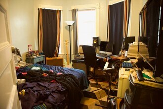 10 Bucknam St, Unit 201 in Boston, MA - Building Photo - Building Photo