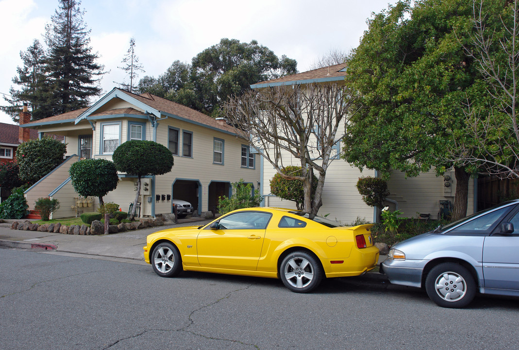 27 Stevens Pl in San Rafael, CA - Building Photo