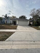 718 Holbrook Cir in Lake Mary, FL - Building Photo
