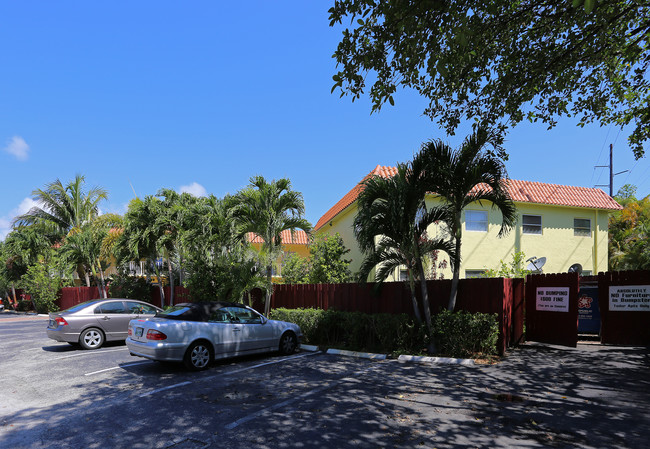 1125 NE 16th Pl in Fort Lauderdale, FL - Building Photo - Building Photo