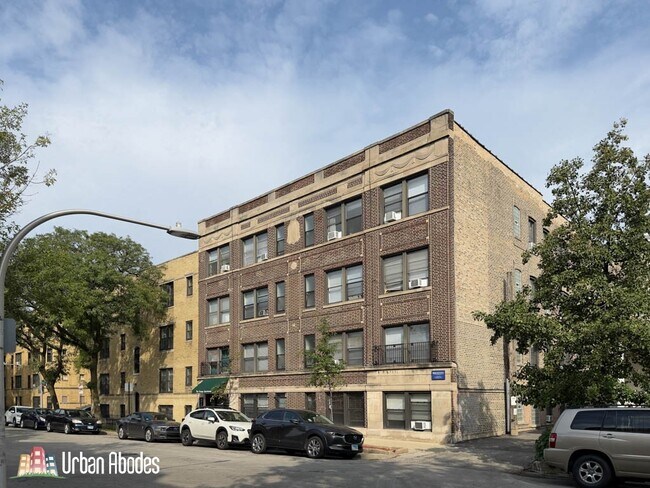 1040 W George St, Unit M07B