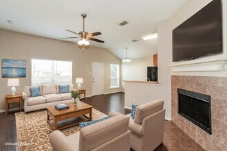 6552 Manitoba St in Fort Worth, TX - Foto de edificio - Building Photo