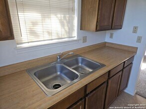 5319 Ashbury Dr in San Antonio, TX - Building Photo - Building Photo