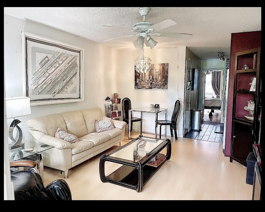 425 Ena Rd, Unit 204-C in Honolulu, HI - Building Photo
