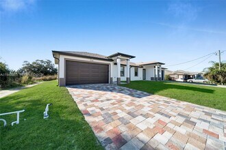 328 Gordon Ave S in Lehigh Acres, FL - Building Photo - Building Photo