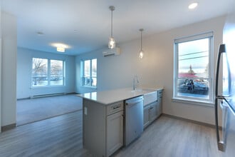 City Gardens in Winooski, VT - Foto de edificio - Building Photo