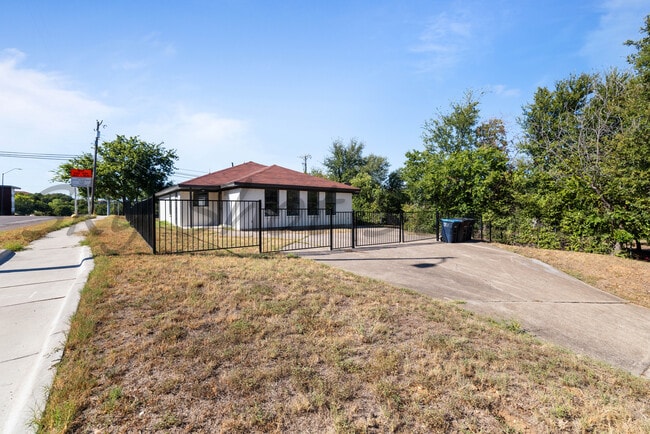 2540 Avenue H, Unit A