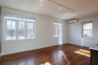 172 Nassau St in Princeton, NJ - Building Photo - Interior Photo