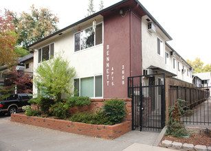 Bennett Apartments in Sacramento, CA - Building Photo - Building Photo