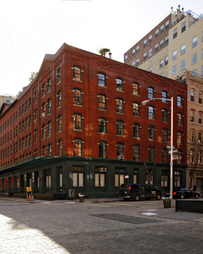 437-439 Greenwich St in New York, NY - Foto de edificio - Building Photo