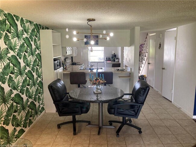 3533 Edgewater Dr in Sebring, FL - Building Photo - Building Photo