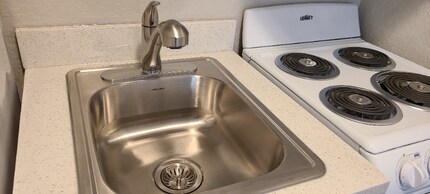 1625 Kent Des Moines Rd in Des Moines, WA - Foto de edificio - Building Photo