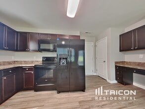507 Menlo Pk Rd in Greensboro, NC - Building Photo - Building Photo