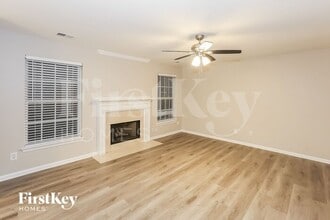 4343 Crestline Ln in Harrisburg, NC - Foto de edificio - Building Photo