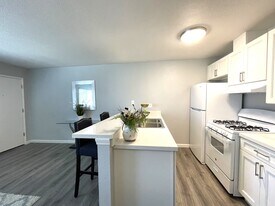 La Madera Apartments at 935 W. Swain Road in Stockton, CA - Building Photo