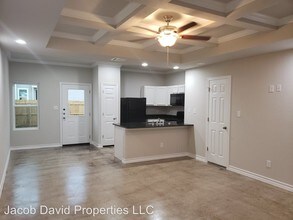 16922 Dancing Ava in Selma, TX - Foto de edificio - Building Photo