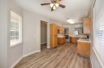 8199 Red Elk Dr in Elk Grove, CA - Building Photo - Building Photo