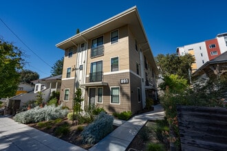 888 Fourth Street Apartments, LLC in Santa Rosa, CA - Building Photo - Building Photo