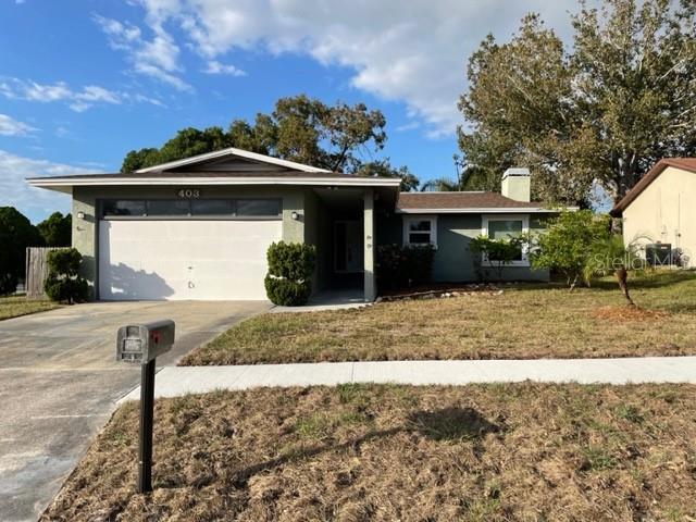 403 Oriole Cir in Palm Harbor, FL - Building Photo - Building Photo