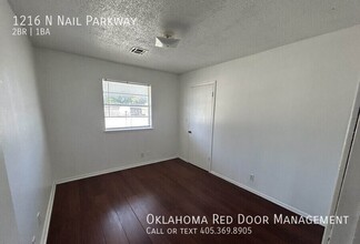 1216 N Nail Pkwy in Moore, OK - Building Photo - Building Photo