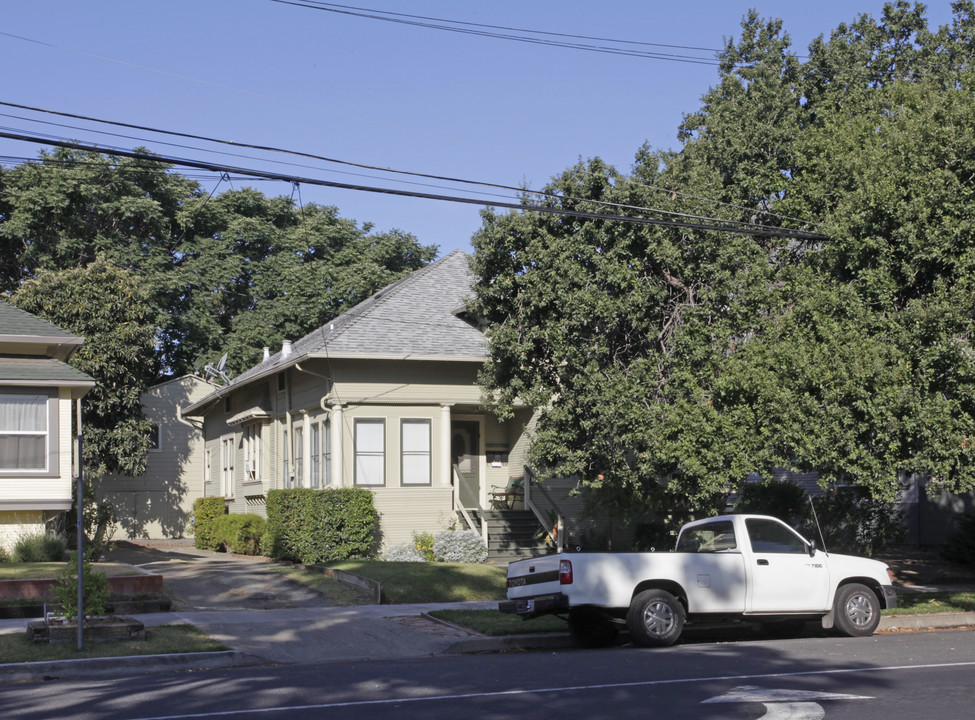 611-619 S 5th St in San Jose, CA - Building Photo