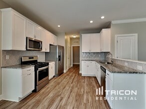 117 W Falcon Ct in Clayton, NC - Foto de edificio - Building Photo