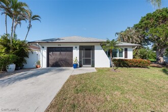 575 97th Ave N in Naples, FL - Building Photo - Building Photo