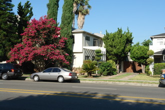 4467 Hazeltine Ave in Sherman Oaks, CA - Building Photo - Building Photo