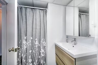 405 W Doty St in Madison, WI - Building Photo - Building Photo