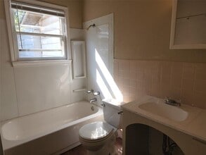 701 E N 12th St in Abilene, TX - Building Photo - Building Photo
