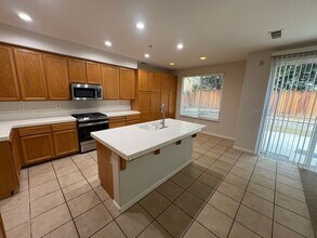 123 Panorama Way in Brentwood, CA - Building Photo - Building Photo