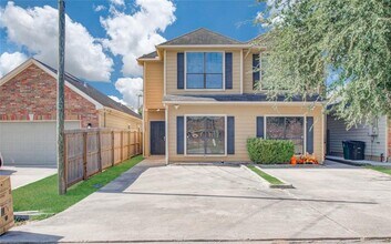 4306 Maggie St, Unit A in Houston, TX - Foto de edificio - Building Photo