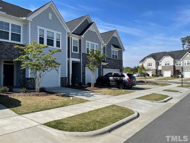 806 Bristol Bridge Dr in Cary, NC - Foto de edificio - Building Photo