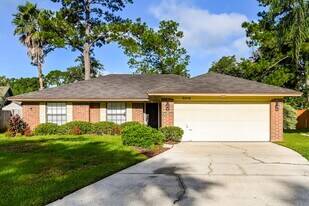 3016 Bridgeview Dr in Jacksonville, FL - Building Photo