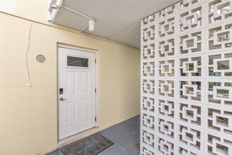 3835 Almeria Ave in Sarasota, FL - Building Photo - Building Photo