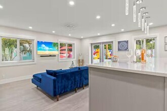 322 NW 4th Ave in Delray Beach, FL - Foto de edificio - Building Photo